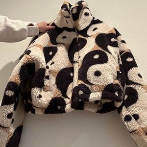 URBAND outfitters Yin Yang Sherpa Full Zip - Size XS